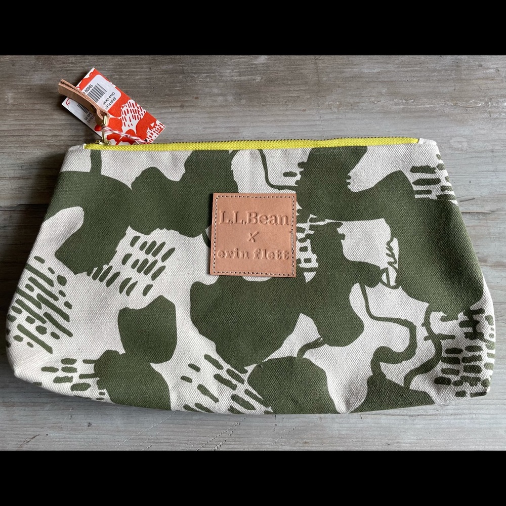 New Erin Flett Olive Camo cosmetic Bag Made For LL Bean-retired Style.